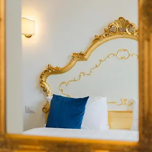 https://flove-rooms.hotelinveneto.com